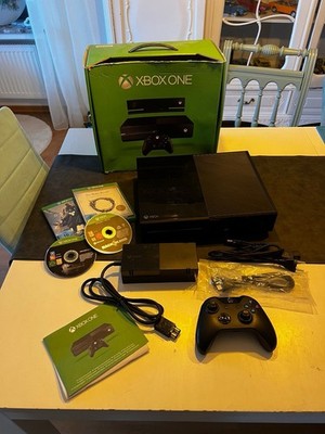 Microsoft Xbox One 500GB Spielekonsole - Schwarz (5C5-00013)