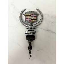 Vintage Cadillac Hood Ornament Wreath Crest 1610460 - 80s 90s Fleetwood Oem