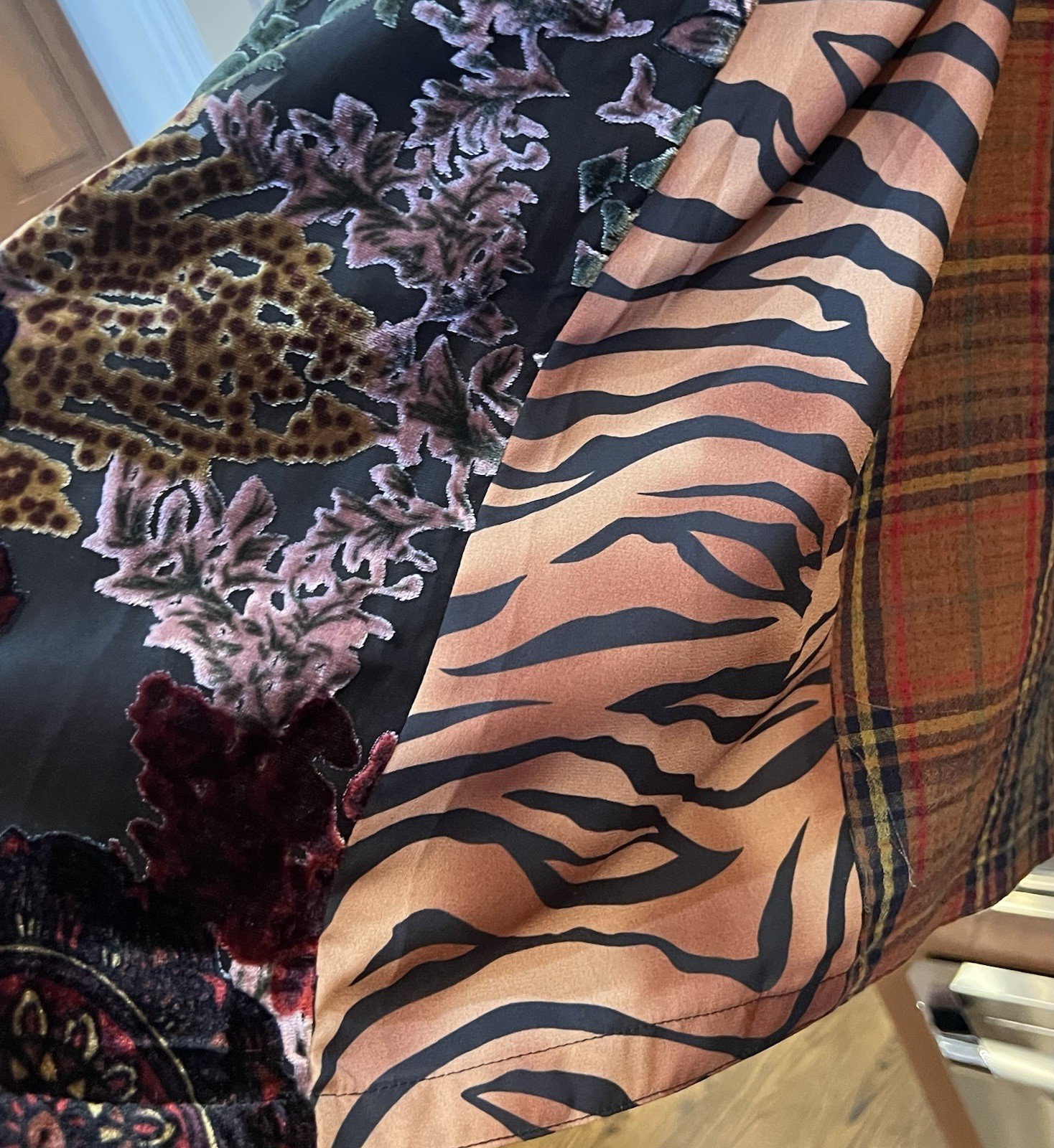 John Mark L bust 47" multi-pattern embroidery vel… - image 8