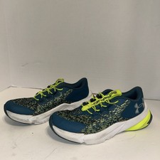 under armour Scramjet Youth Size 1.5