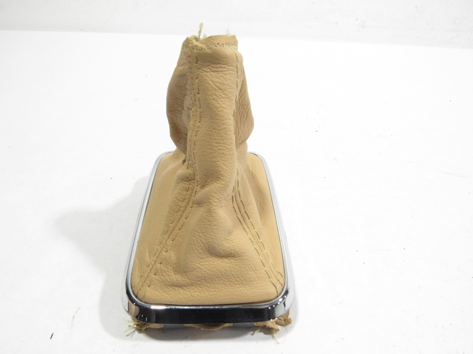 08-12 Maserati Granturismo S 2010 Transmission Shifter Boot Gear Cover Trim ;:Y