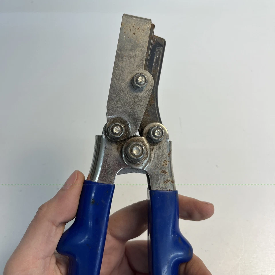 Malco JCC EE. UU. Cortador de Canal J Herramienta de Revestimiento de Vinilo Manijas Azules Foto 4 de 4