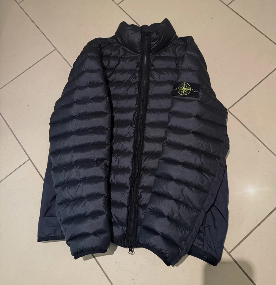 Stone Island Daunenjacke Herren XL schwarz Stehkragen Logo-Patch, Nylon - Bild 1 von 4