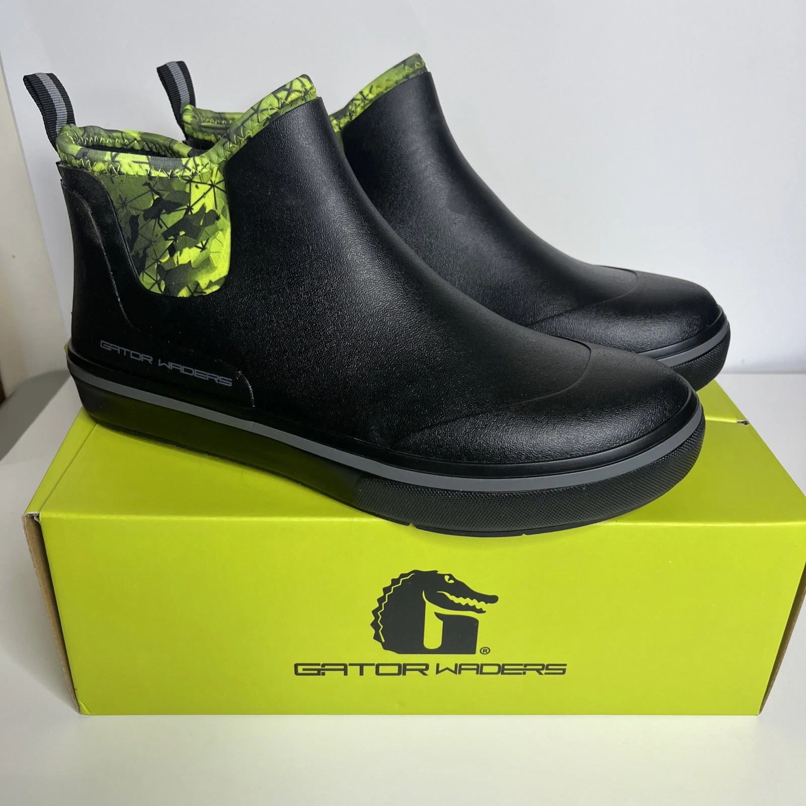 Men's Gator Waders Camp Boots Lime Size 9