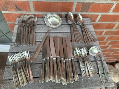 51 teiliges Essbesteck : 12 Messer, 12 Gabeln, 12 Löffel, Roneusil Solingen