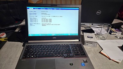 Fujitsu CELSIUS H730 15,6 Zoll Intel Core i7-4900MQ 2,80GHz 32GB Schwarz