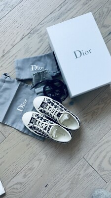 Dior Sneakers Women Walk n Dior Authentic 