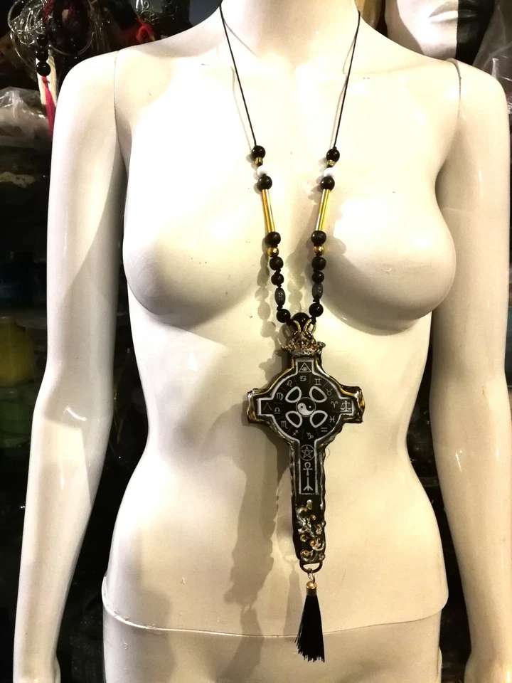 Cruz Gótica Alquimia Wicca Talismán Crucifijo Oculto Pagano Símbolo Astrología Dije Foto 4 de 4