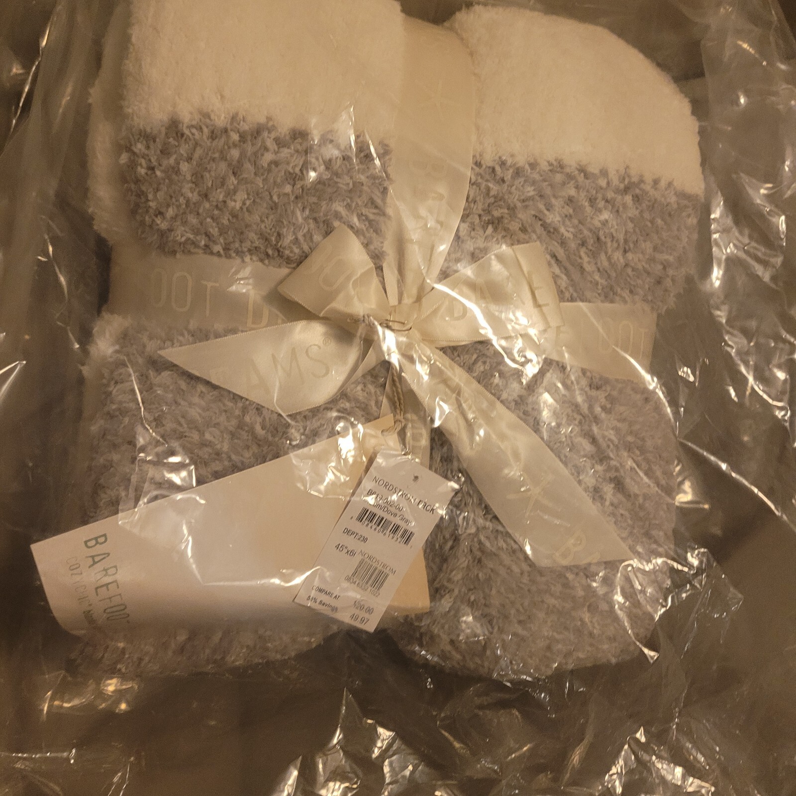 NewBAREFOOT DREAMS® CozyChic™ Throw Blanket •Cream/Dove•Heathered