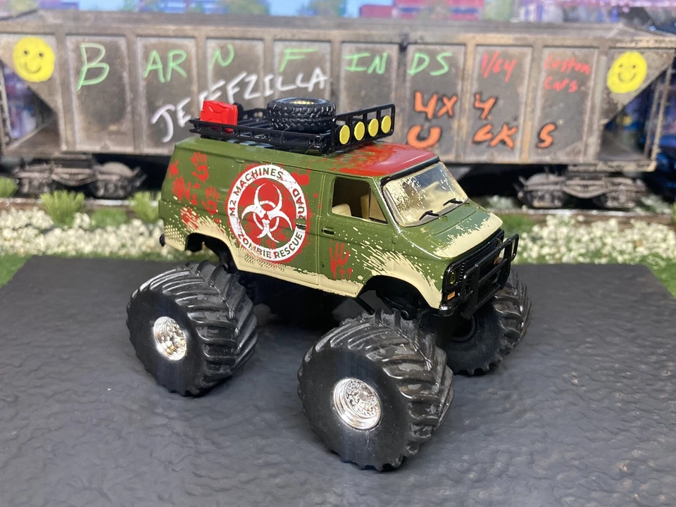 1971 Chevy Van G20 G10 Lifted 4x4 Truck 1/64 Diecast Custom Off Road M2 Machines - Image 4 of 4