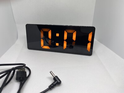 Büro Digitaluhr LED Batterie / USB POWER orange helles Licht für Tag & Nacht