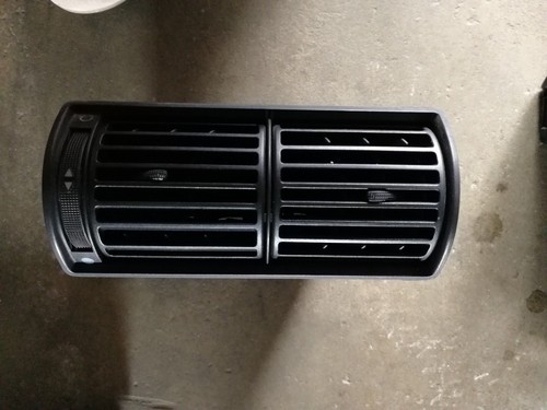 Audi A6 C4 Lüftungsgitter Luftausströmer Luftdüse vorne rechts 4A1820902