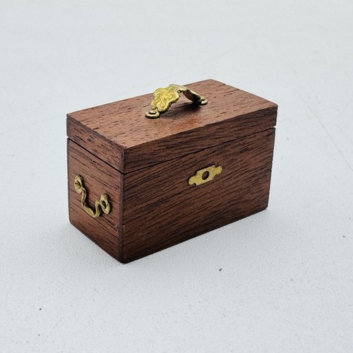 Dollhouse Miniature Artisan Signed Helton Tea Caddy VINTAGE - Picture 12 of 12