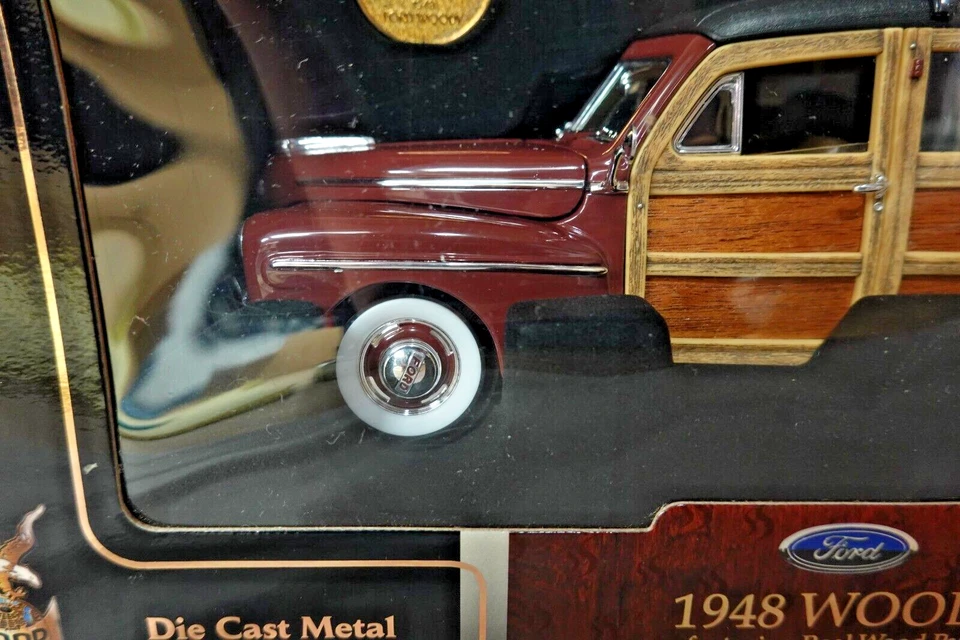 Ford Yat Ming 20028 1948 granate leñoso con panel de madera real escala 1:18 Foto 3 de 4