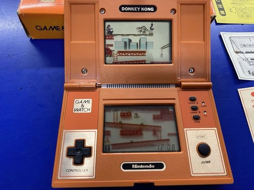 Donkey Kong with Box Nintendo Game Watch Retro - Picture 3 of 12