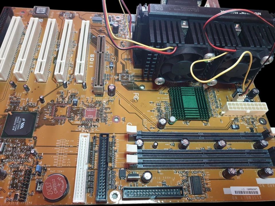 FIC SD11 Slot A ISA AGP Retro Mainboard + AMD Athlon K7 500MHz - Bild 2 von 4