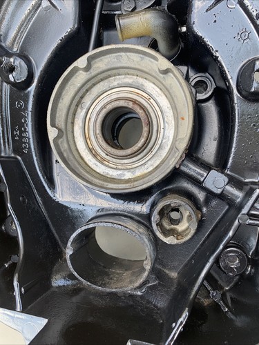 MerCruiser Alpha 1 Gen 2 out drive 43880-C4 gimbal housing Freshwater 115 - Picture 3 of 11