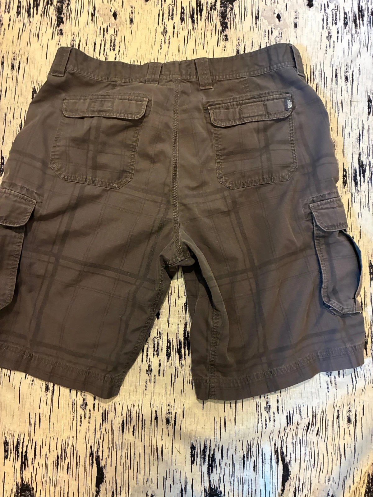 The North Face Cotton Cargo Plaid Hiking Travel Shorts Men's sz 38 Gray