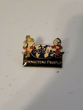VINTAGE COLLECTORS NOKIA Connecting People enamel PIN rare bn