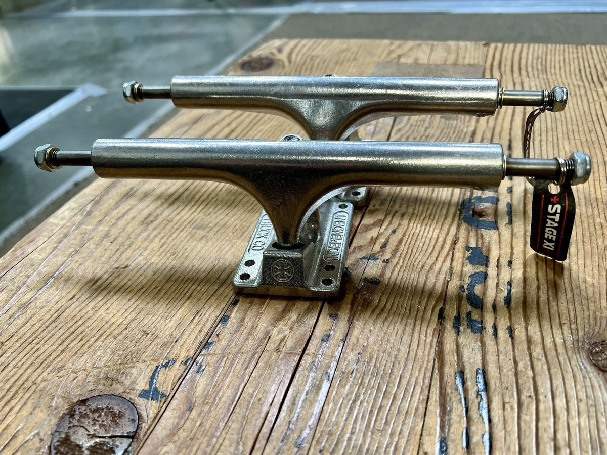 Independent Polished 215 Iron Cross Logo Stage XI (set /2
