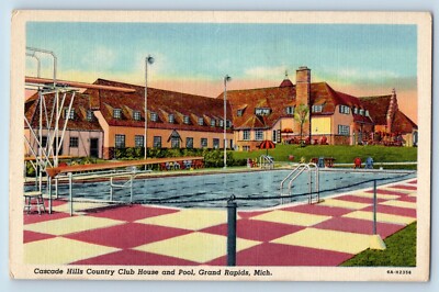Grand Rapids Michigan Postcard Cascade Hills Country Club House Pool View c1940