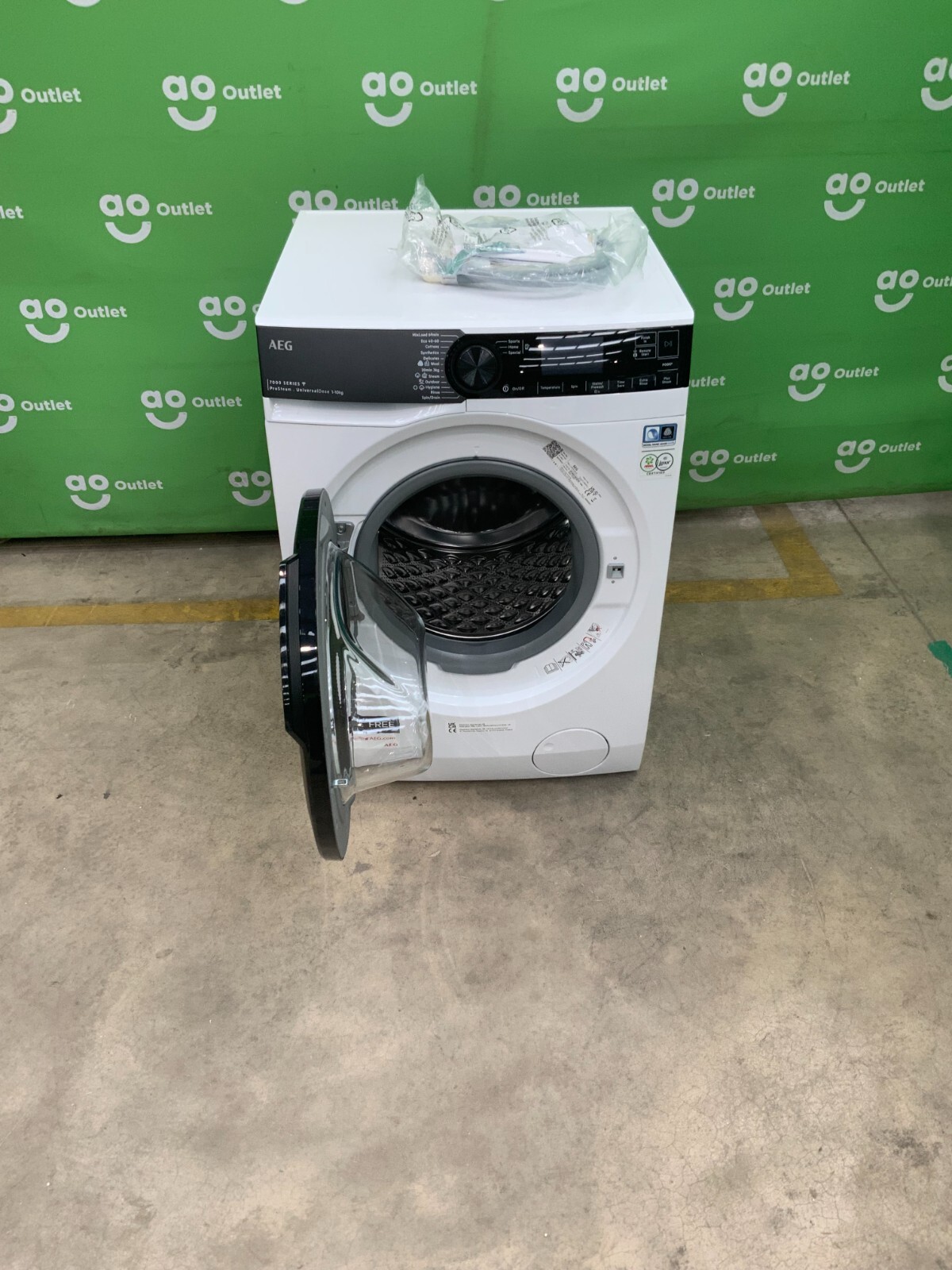 AEG 10kg Washing Machine with 1600 rpm White A Rated LFR74164UC 