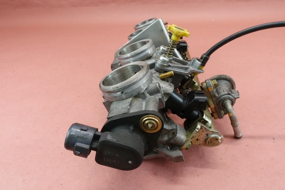 2002 - 2007 Honda CB900 CB 900 OEM Frame Cover Neck Rubber Mount Bracket - Image 3 of 4