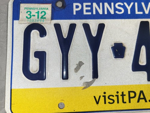 ONE PENNSYLVANIA LICENSE PLATE Expired 2012 GYY 4422 - Picture 4 of 6
