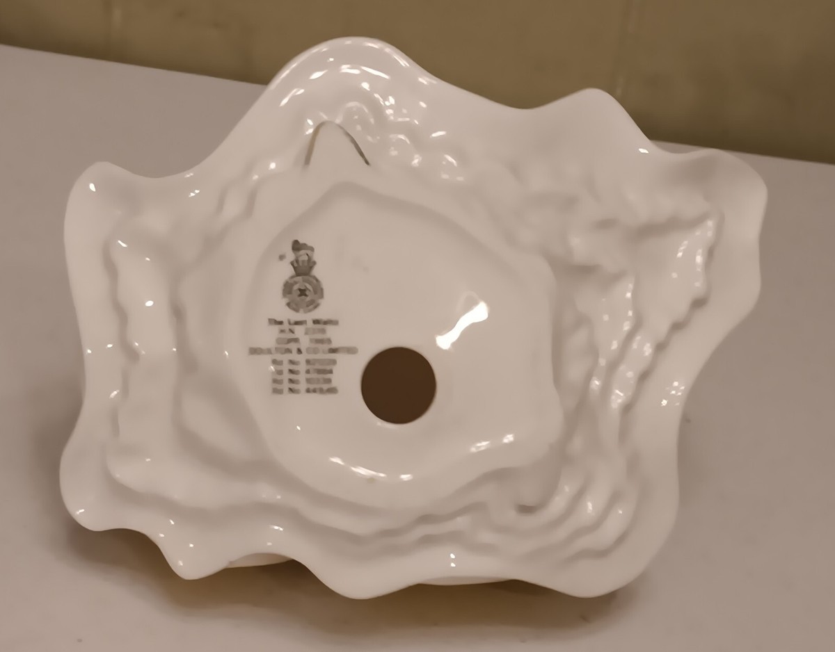 ROYAL DALTON FIGURINE THE LAST WALTZ 1965 ENGLAND 8X7 BONE CHINA