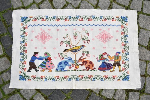Terrific Turkish Pictorial Cover 24'' x 38'' Embroidered Wall Hangings Piece - 第 1/12 張圖片