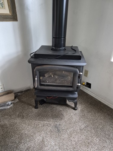 Regency Hampton Gas Freestanding Cast Iron Stove 32000 BTU, remote for auto set