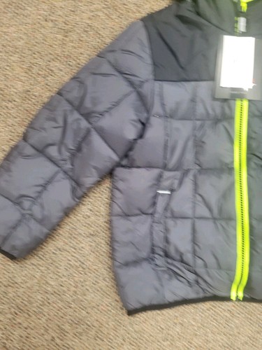 New Gerry Outdoors Boys XS Extra Small Iron Black Green Torque Puffer Jacket NWT - Picture 3 of 8