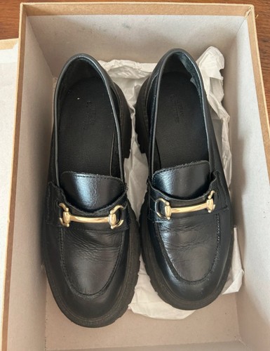 Urban Outfitters Black Chunky Loafers Size UK 6 EU 39) - Picture 2 of 4