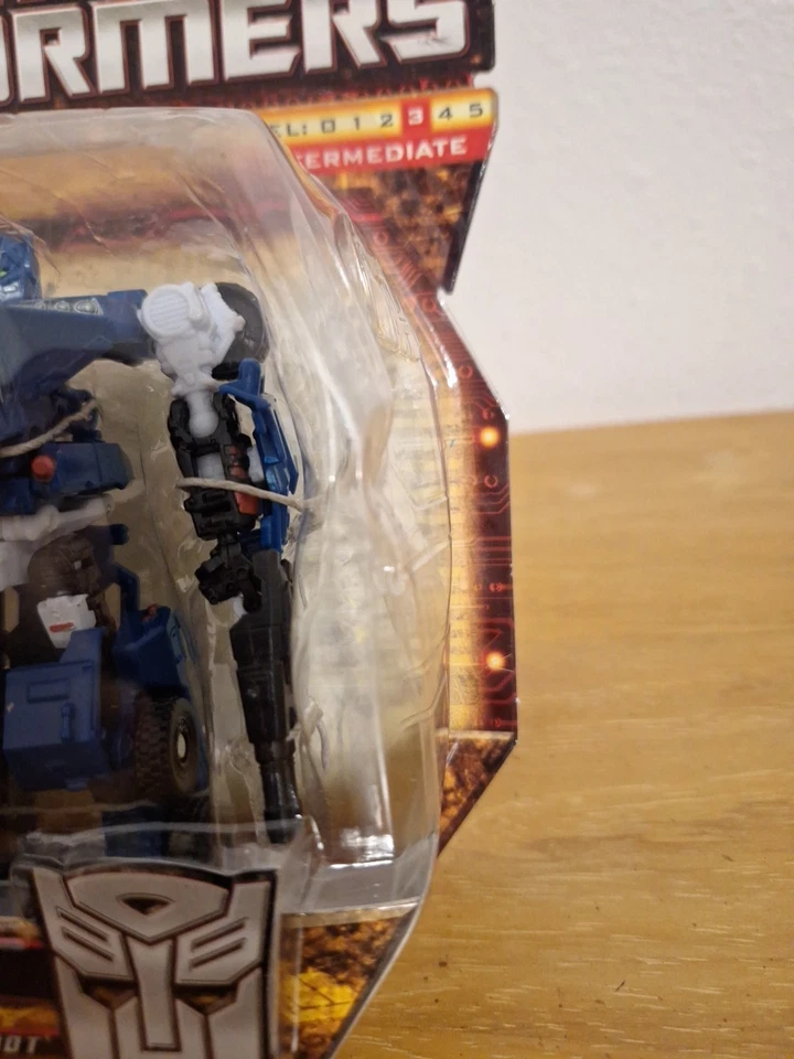 Transformers Hunt For The Decepticons BREACHER HFTD 2010 Hasbro New On Card - Image 4 of 4