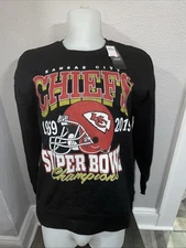 Old Navy Black Crewneck Sweater W/Multi-colored Chiefs Super Bowl Design Large