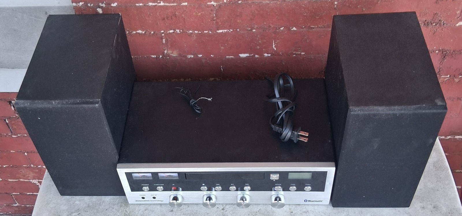 Innovative Technology Bluetooth (FM Radio CD Stereo) Unit ITCDS-5000 wt Speakers