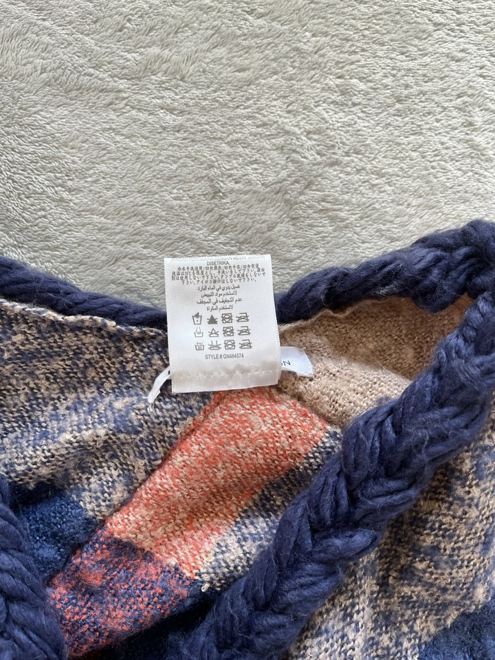 Poncho envolvente BCBGeneration con flecos a cuadros talla única azul marino tostado boho chal de otoño  Foto 2 de 4