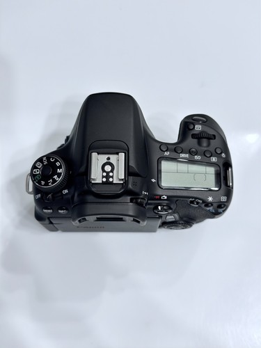 Digitalkamera Canon EOS 70D 20.2 MP / Full HD Video SLR - nur 5364 Auslösungen - Bild 6 von 11