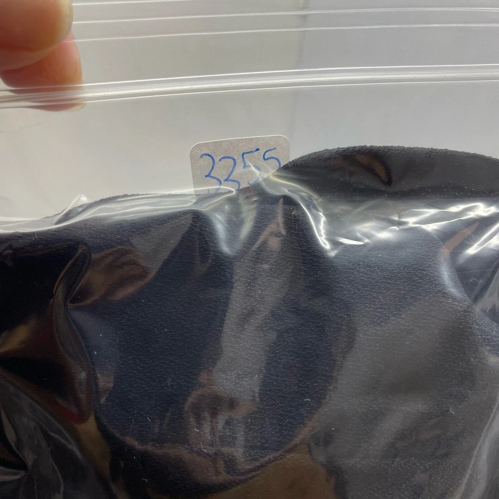 Abito Kate Spade aderente e svasato nero con paillettes e maniche