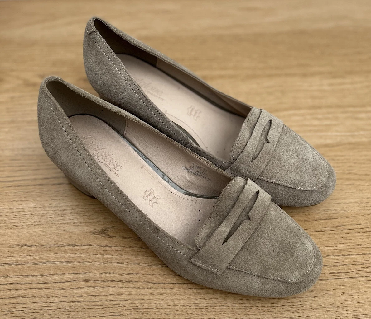 Foot gloves hotsell shoes uk