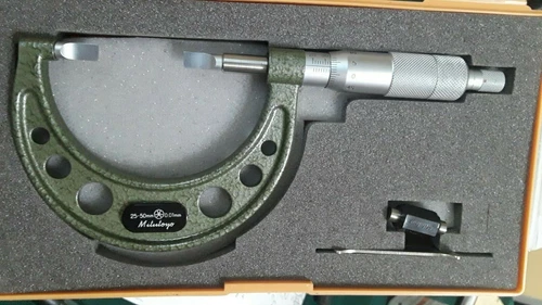 MITUTOYO BLADE MICROMETER  25-50MM 0.01MM GRADS  NO. 122-102