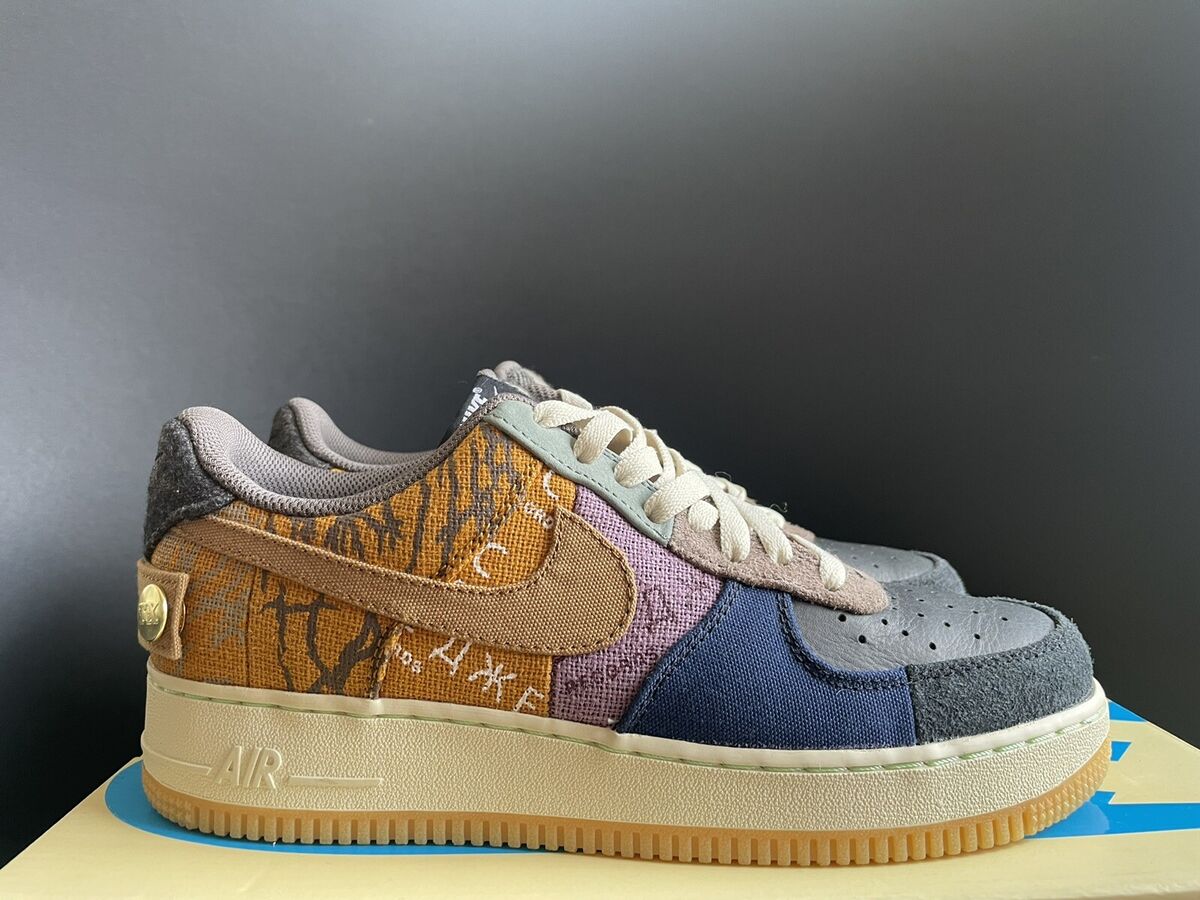 Nike Air Force 1 Low x Travis Scott Cactus Jack Size US 8 Nike Air Force 1 Low x Travis Scott Cactus Jack Size US 8