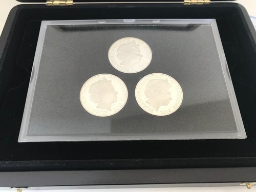 2010 Douglas Bader Argent Preuve Canal Île 3 Monnaie Cinq 5 Livre Kit Boite COA - Photo 4 sur 9