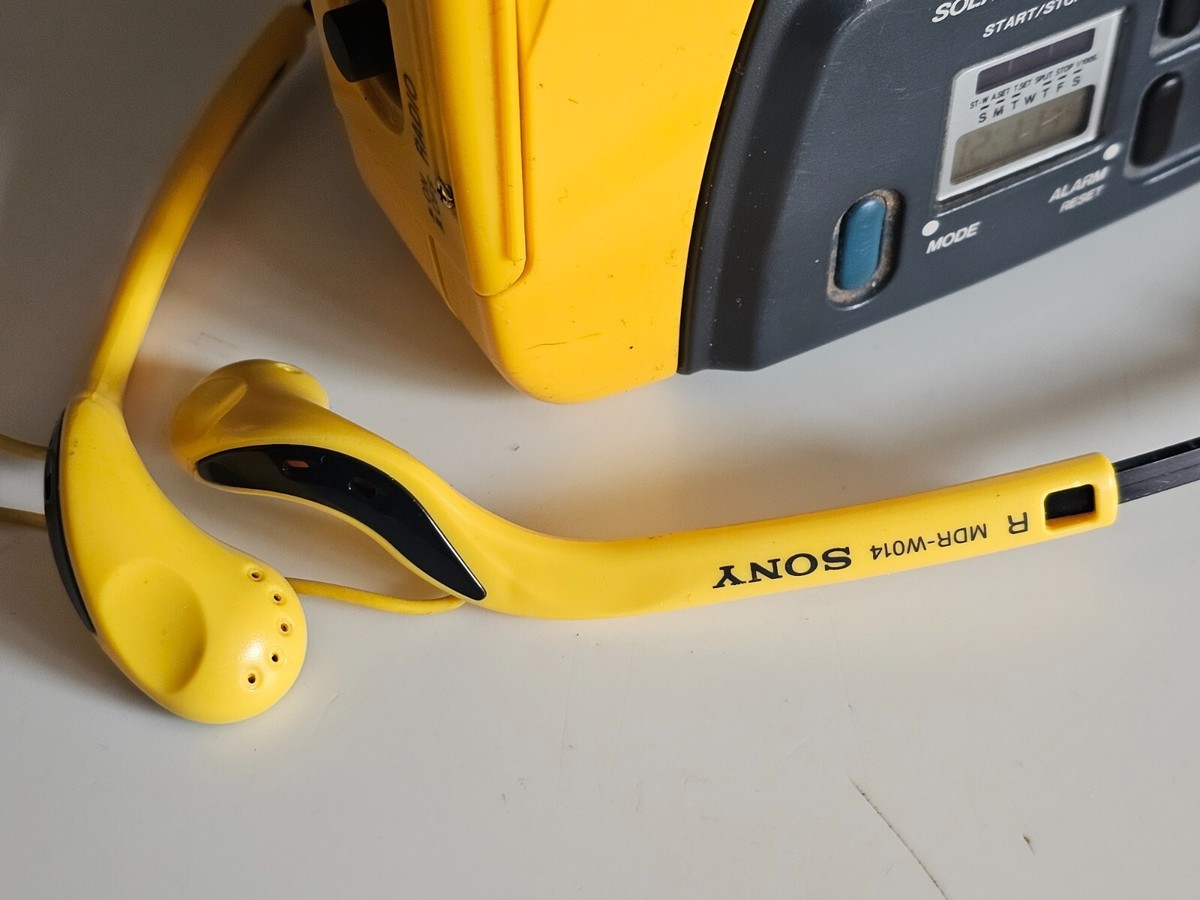 Sony Yelow Sports Walkman WM-BF58 1988 Working+Sony HeadphonesW014