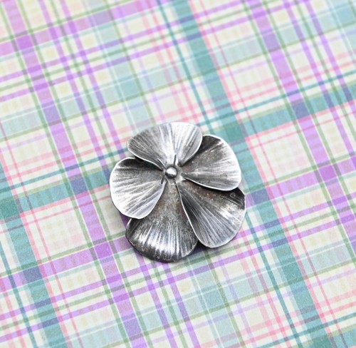 Vintage Stuart Nye Sterling Silver Pansy Pin Brooch Weighs 3.0 Grams - Picture 5 of 6