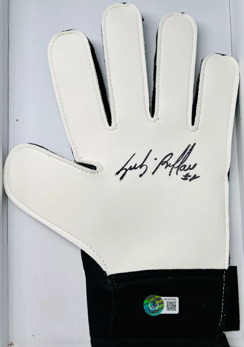 Juventus goalie gloves hotsell