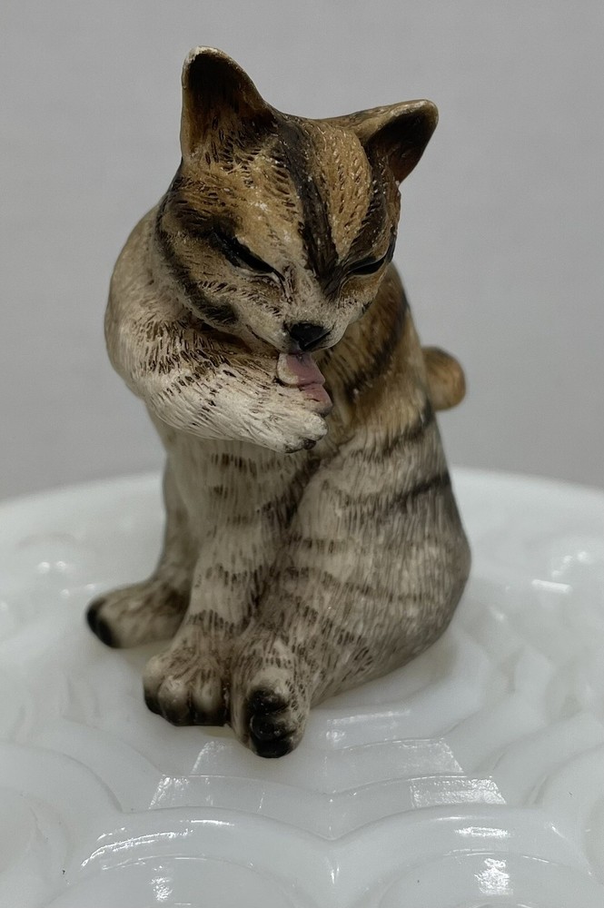 vintage cat made in Italy and hand painted