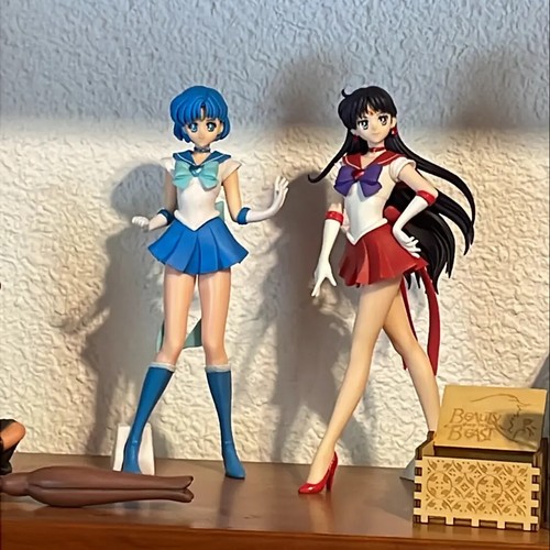 Modellino anime Sailor Moon 23 cm Sailor Mars Mercury Giove Venere Saturno - Foto 22 di 36