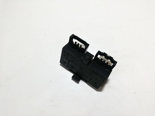 3a9945259 Lampenträger Rücklicht Rückleuchte innen Heckklappe  DE624525-89