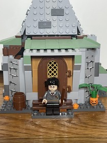 LEGO 4738 Harry Potter: Hagrid's Hut 95% Complete With Manuals and Minifigs